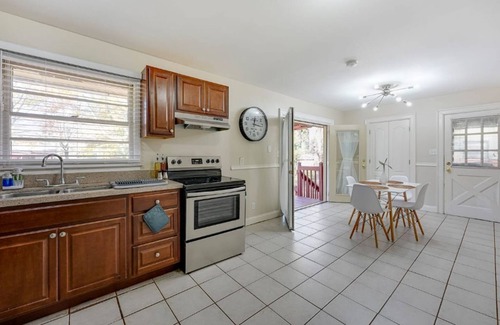 Smyrna House | Atl Luxury Home+Guest House 1mi from the Battery