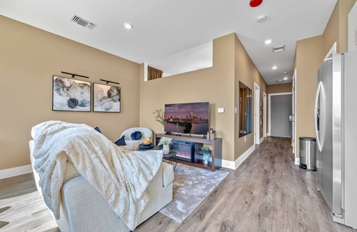 Luckie-Marietta District Apartment | Atlanta Haven: Business Travel Homes for Executives & Professionals