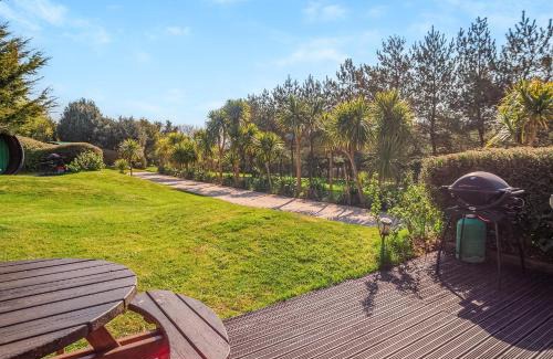 Bude Resort | Atlantic Farm Surf Pods
