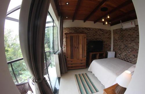 Ilha Grande House | ATLANTIC FOREST HOUSE AT FOREST