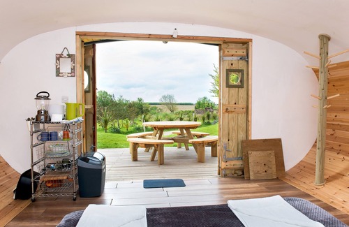 Bude RV Rental | Atlantic Surf Pods - Campsite