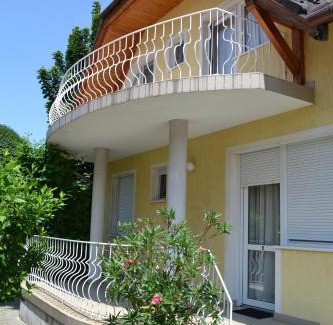 Balatonboglar Apartment | Atlantika Apartman