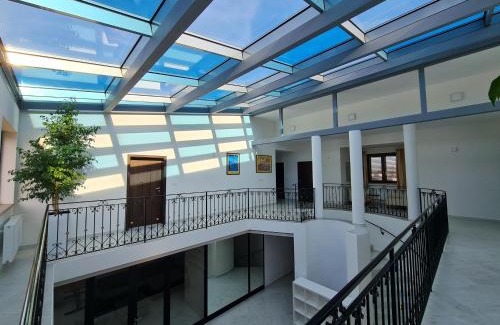 Ritka Bed & Breakfast | Atrium-Accomm