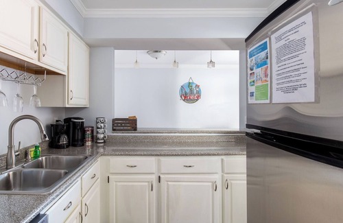 Rolling Mill Hill Condo | Attached Units! Park Free Walk 2 Broadway!