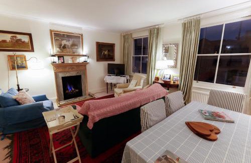 Chelsea Apartment | Attractive Chelsea apartment for four