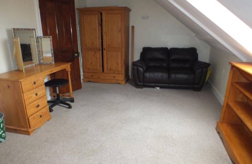Cambridge Apartment | Attractive family retreat