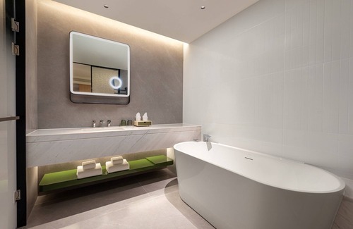 Putuo Hotel | Atwell Suites Shanghai Wuning by IHG