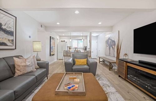 Tarrytown Condo | ATX Condo | Two-Step to the Tarrytown Treasure