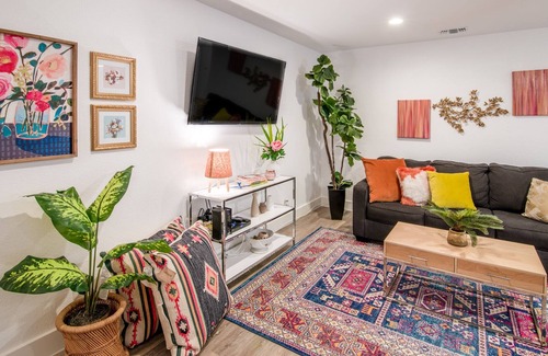Austin House | ATX Paradise l Heated Private Pool & Spa