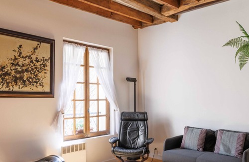 19th Arrondissement Apartment | ATYPICAL apt near Buttes-Chaumont - MOBILITY LEASE