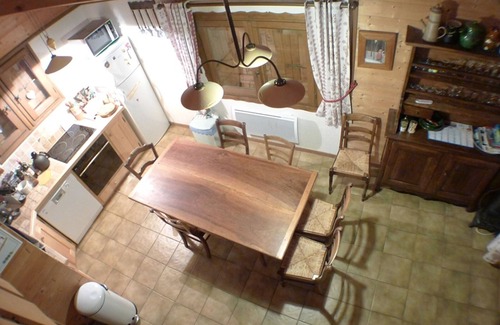Samoens Ski Chalet | Atypical Chalet for 10 with Terrace, Parking & Wi-Fi in Quiet Area