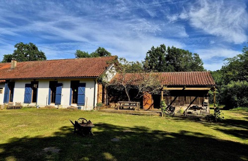 Lesperon House | Atypical house in the heart of the Landes forest: stream, river, close to the ocean.