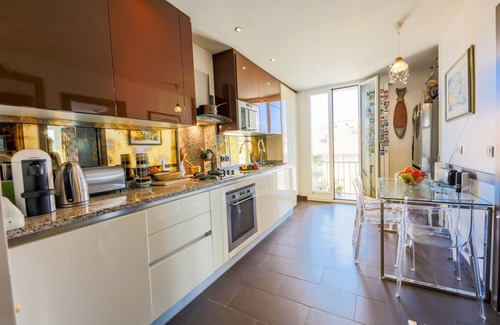 Old Town Apartment | AU BEAU RIVAGE AP2049 by RIVIERA HOLIDAY HOMES