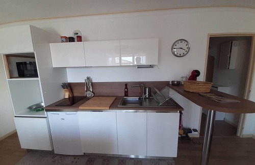 Le Brusc Apartment | Au Brusc, Bienvenue à L'escarpillon !