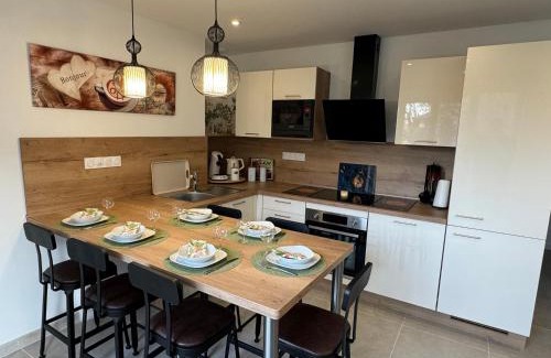 Ville Haute Apartment | Au dôme de la basilique