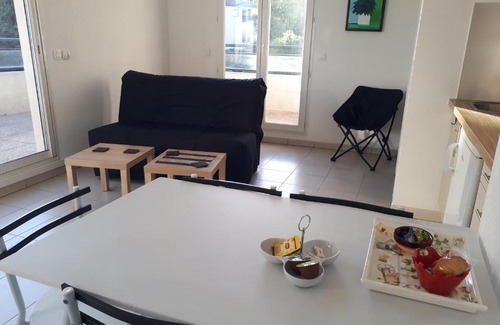 Cagnes-sur-Mer Apartment | Au Floraly Cagnes-sur-Mer 5 mn à pied gare SNCF et gare routière