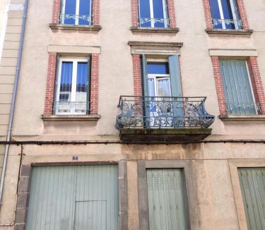 Brioude Apartment | Au Logis Du Summer