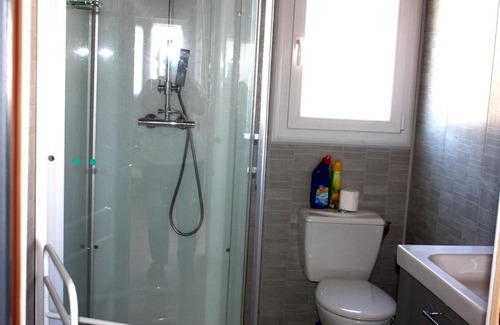 Gruissan Plage Ski Chalet | Au Macareux