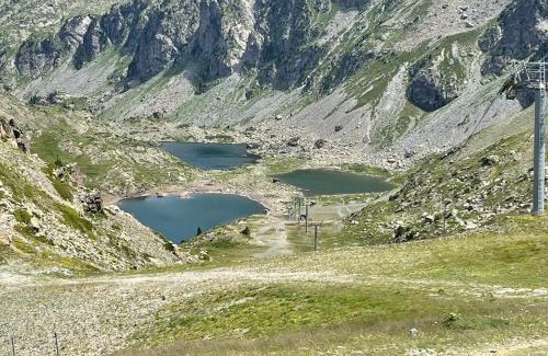 Chamrousse Apartment | Au pays des marmottes Appartement 6 personnes plein sud sans vis à vis avec terrasse