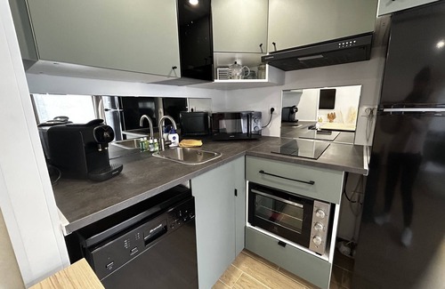 4th Arrondissement Apartment | Au Petit Soyeux de La Croix Rousse