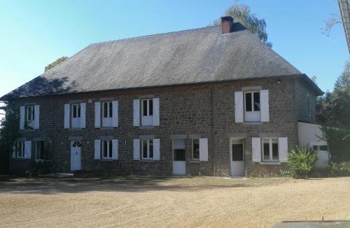 Fays House | Au regard des biches