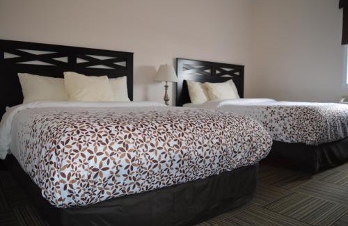 Iroquois Falls Hotel | Auberge MacDonald Guest Inn