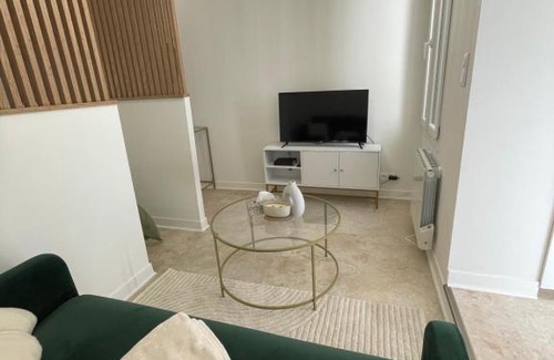 Bordeaux Sud Apartment | Auma Home