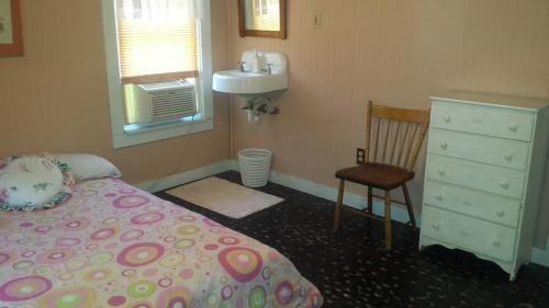 Put-in-Bay House | Aunt Jane's Yellow House
