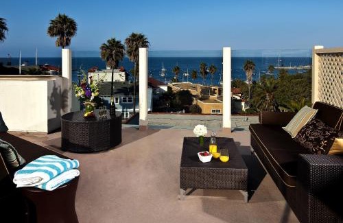 Avalon Hotel | Aurora Hotel