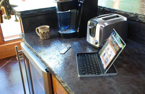 Grayling Cottage | AuSable Luxury Accommodation!