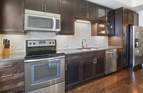 Waller Creek District Apartment | Austin Grand Studio Apartment