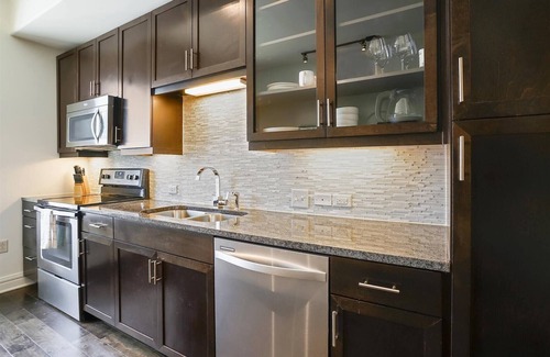 Waller Creek District Apartment | Austin Grand Studio Apartment