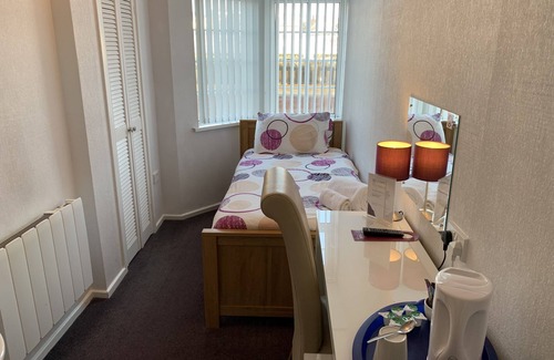 Riverside House | Austins Self Service Guest House
