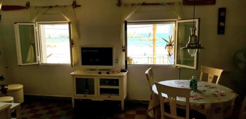 Villajoyosa Apartment | Auténtica vivienda de pescadores en primerísima línea de playa