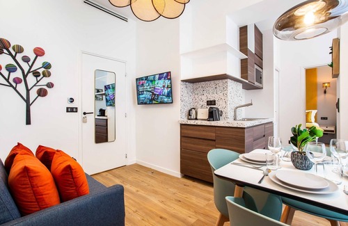 Quartier de la Porte-Saint-Denis Apartment | Authentic apartment in Paris