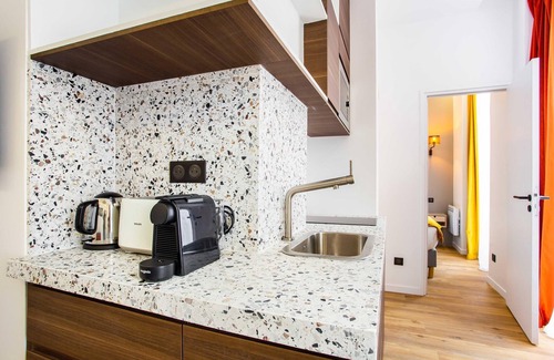 Quartier de la Porte-Saint-Denis Apartment | Authentic apartment in Paris
