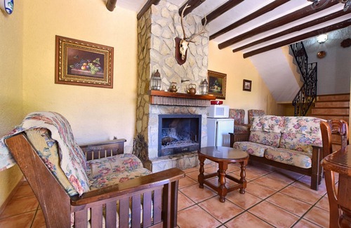 Loja Ski Chalet | Authentic cortijo with private pool
