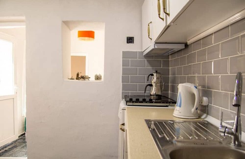 Konak Apartment | Authentic House near Popular Attractions in Izmir