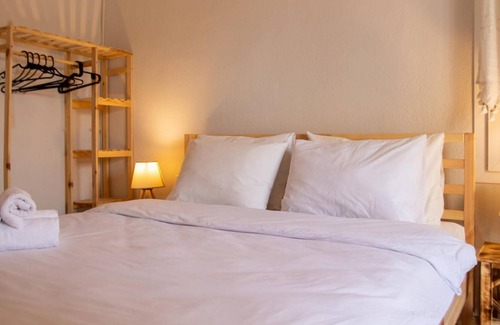 Konak Apartment | Authentic House near Popular Attractions in Izmir