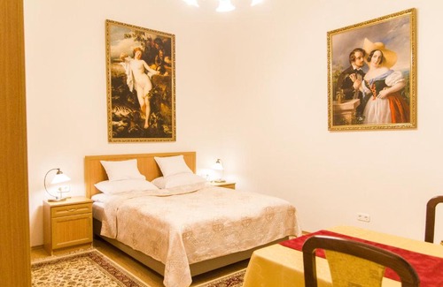 Erzsebetvaros Apartment | Authentic Klauzal Apartment