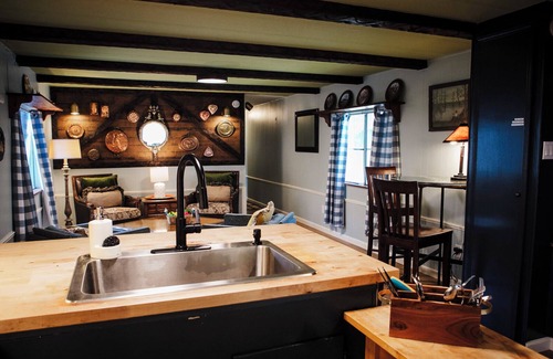 Butte La Rose House | Authentic Louisiana Swamp Camp - Hunters & Fishermen Welcome