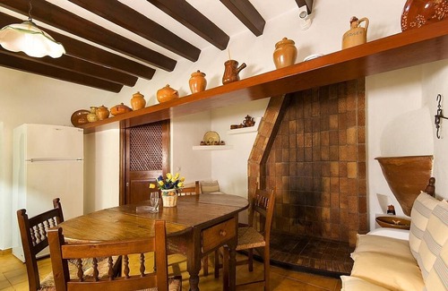 Puerto de Pollensa Villa | Authentic Mallorcan Country House, A/C, Private Pool, Amazing Views 20 mins walk to Port de Pollensa