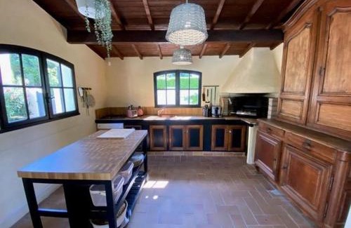 Senas House | authentic provencal mas with pool, in the countryside of the village of sénas, close to the luberon and the alpilles, sleeps 8.