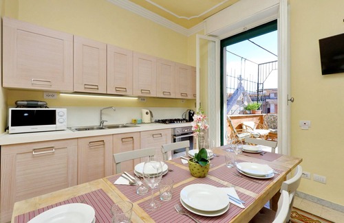 Esquilino Apartment | Authentic Roman - Colosseum area, Fabulous Apart, Terrace, Wifi, Aircon