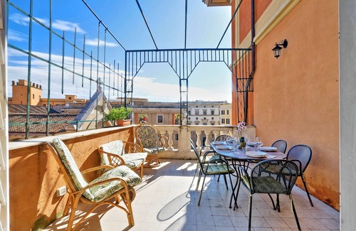 Esquilino Apartment | Authentic Roman - Colosseum area, Fabulous Apart, Terrace, Wifi, Aircon