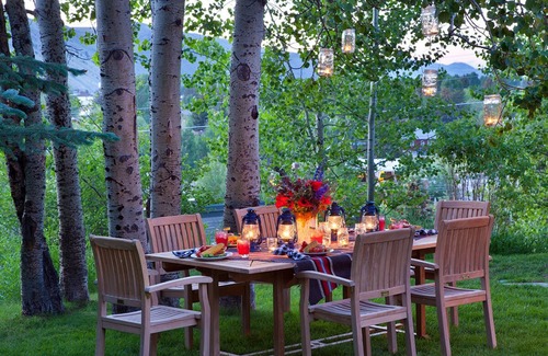 Jackson Villa | Authentic, Western log cabin in heart of Jackson