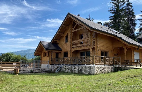 Villard-de-Lans Ski Chalet | Authentic wooden chalet in the heart of the Vercors - Splendid view - Swimming pool - 13p