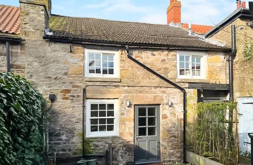 Richmond House | Autumn Cottage