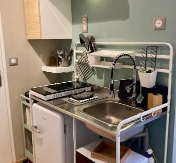 Foix Apartment | AUX 4 LOGIS Appart-hotel - Studio Le Terra - Petit déjeuner inclus 1ère nuit