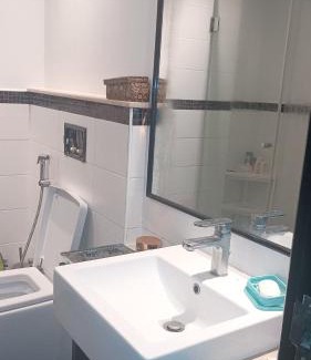 Trade Centre 1 House | Av homes